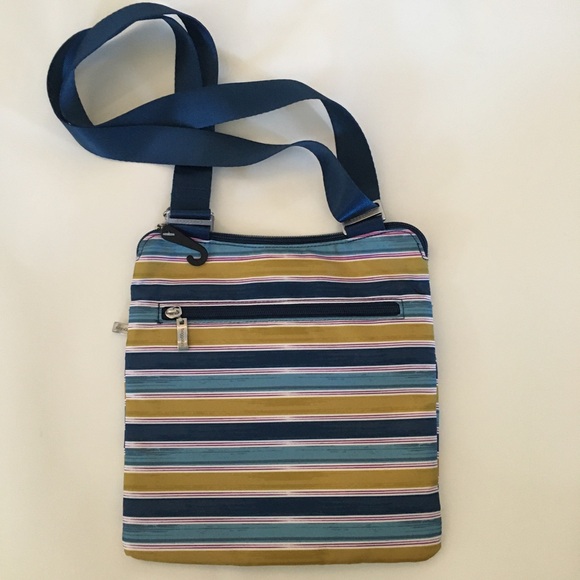Baggallini Crossbody Horizon Purse Striped Zip Closure Adjustable Strap Bag NWOT - Picture 3 of 9